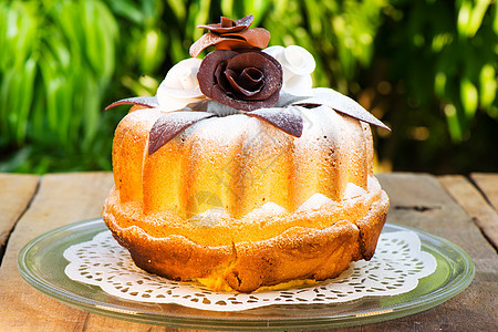 盘子上的瓜凝糖蛋糕巧克力木头甜点食物手工玫瑰糖果外滩虱子早餐图片