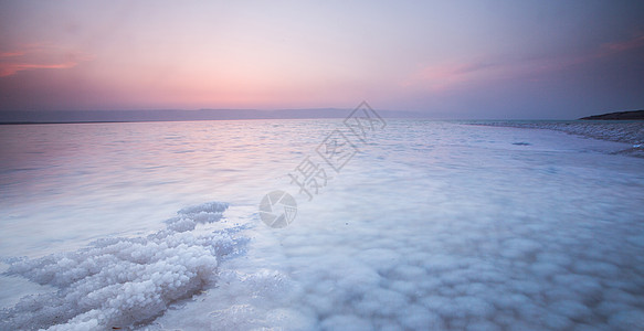 约旦死海水晶海滩图片