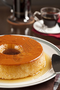 普丁语焦糖烹饪美食棕色食物普丁桌子盘子黄色甜点图片