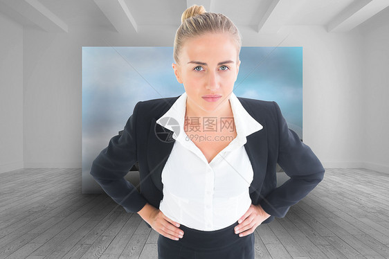 商业女商务人士的复合形象 她们用手站在臀部上房间屏幕人士职业灰色计算机女性数字绘图多云图片