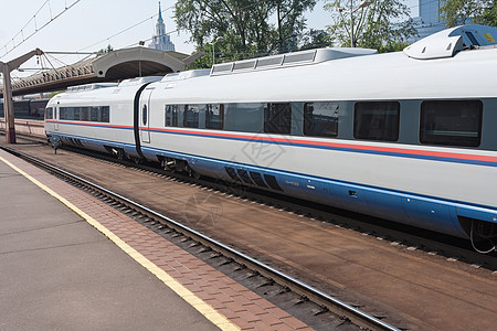 现代火车车辆运动车皮技术运输速度民众铁路旅行商业图片