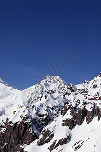 云中的山岳季节冻结暴风雪冰川单板蓝色风景天空高度顶峰图片