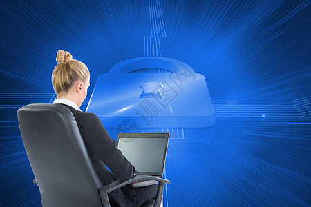 商业女商务人士用笔记本电脑坐在摇摇椅上的综合图像套装计算线条商务数字人士蓝色未来派安全职业图片
