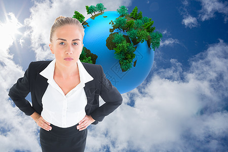 商业女商务人士的复合形象 她们用手站在臀部上头发蓝色套装行星计算机森林地球溪流天空商务图片