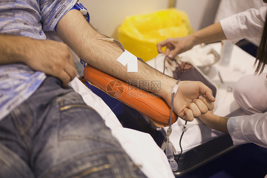献血女性诊所医院器材卫生输血帮助给予者救命血袋图片