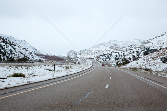 内华达州际积雪路15条下雪风景公园天空高山地标水泥旅行岩石首脑图片