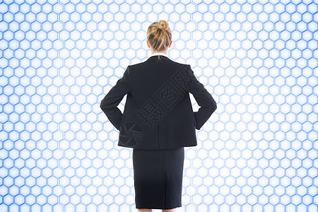 商业女商务人士的复合形象 她们用手站在臀部上女性蓝色数字金发浅色头发女士六边形线条辉光图片