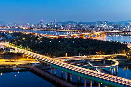 晚上首尔天际大桥风景日落踪迹住宅城市办公室场景交通团伙图片