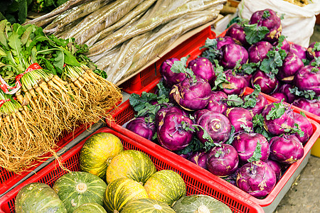 蔬菜市场食品市场上的蔬菜萝卜茄子沙拉胡椒绿色洋葱摊位水果食物饮食背景