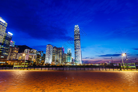 晚上在香港场景地标经济风景金融途径建筑市中心人行道城市图片