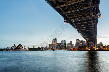 戏剧性全景日落照片悉尼港天际港口城市地标车站反射景观摩天大楼照明宽屏图片