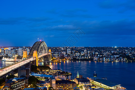 戏剧性全景夜光照悉尼港图片