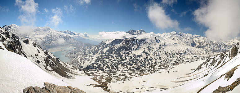 首脑会议的全景风景季节勘探巨石天空岩石山峰蓝色地区冒险图片