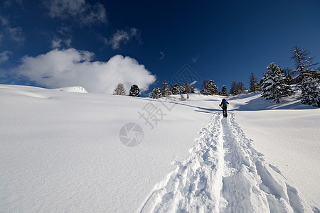 冬季徒步旅行滑雪地形冰川逆境勘探粉雪自由成就极限活动图片