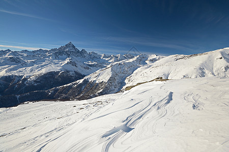 维索山的冬季风景季节寂寞勘探冒险地区山脉冰川全景滑雪山峰图片