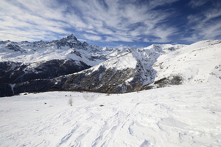 维索山的冬季风景全景地区山峰岩石冰川冒险季节荒野山脉滑雪图片