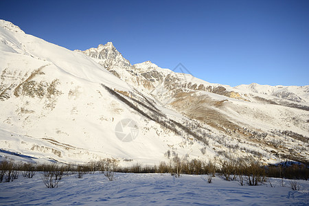 维索山的冬季风景山峰寂寞岩石勘探滑雪冒险荒野山脉冰川全景图片