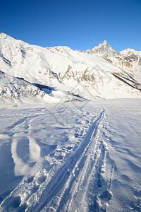 阿尔卑斯山的冬季冒险山脉逆境寂寞愿望移动冰川粉雪季节全景成就图片