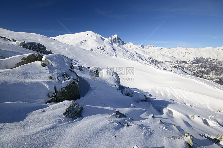 具有超光谱视图的雪坡地区季节山峰雪堆冒险运动全景冰川寂寞风景图片