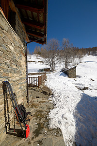 后国家滑雪工具勘探摄影雪崩结构登山冒险建筑运动移动器材图片