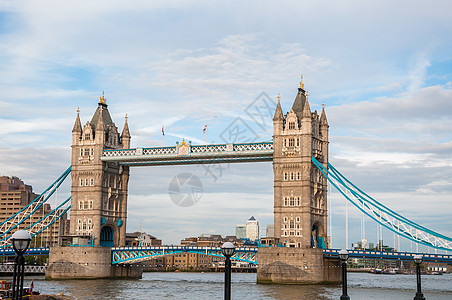 伦敦塔桥运输纪念碑历史英语景观游客天空旅游建筑首都图片