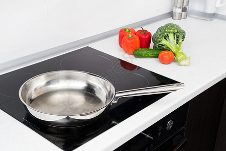 现代锅炉和蔬菜 配上传炉灶活力烤箱烹饪火炉拨号制品油炸奢华美食植物图片
