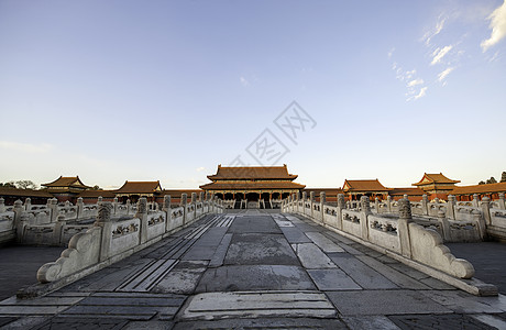 泰河宫殿石头地标历史大厅文化帝国天空游客皇帝旅游图片