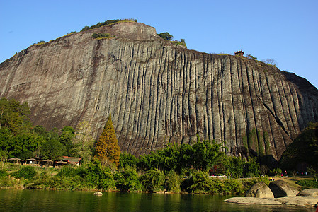 中国福建省武伊山峡谷 中国旅游山沟环境季节场景流动旅行溪流蓝色石头图片