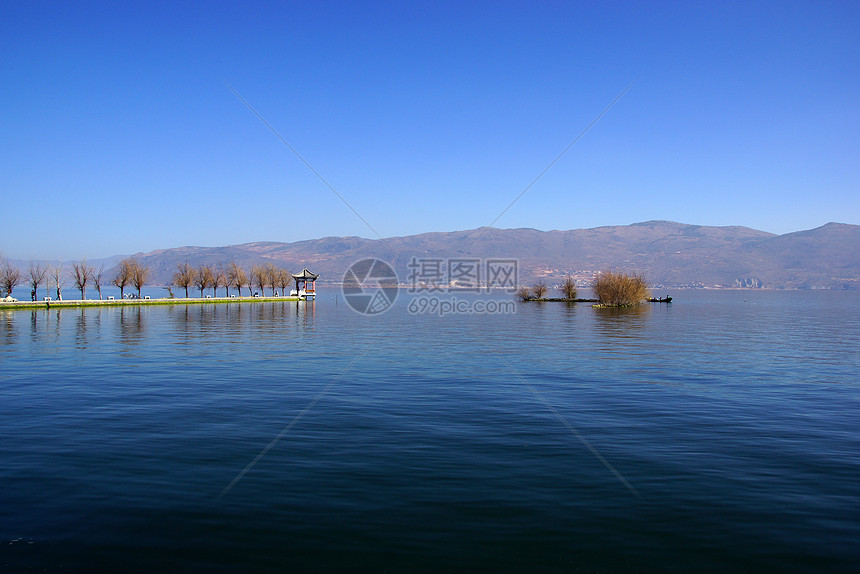 中国云南省达利Erhai湖蓝色全景钓鱼村庄旅行文化码头天空城市天气图片