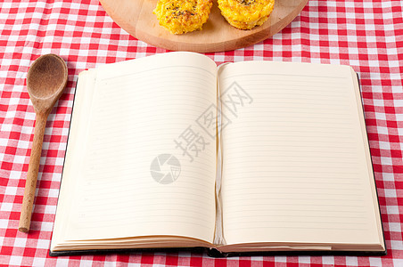 书本菜单钢包饮食食物厨房餐巾木头桌子美食土豆图片
