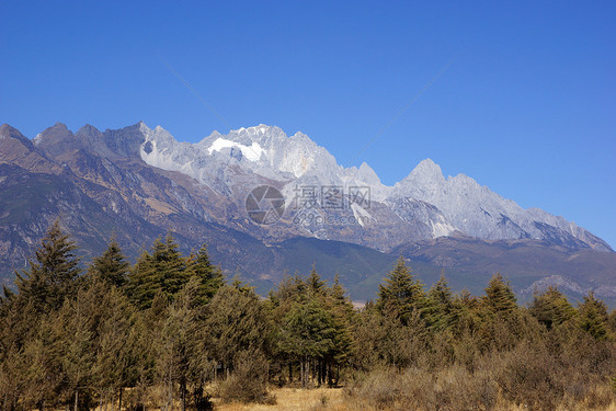 中国云南省里江玉龙雪山 李江石头冰川风景假期冰帽高度全景顶峰旅行荒野图片