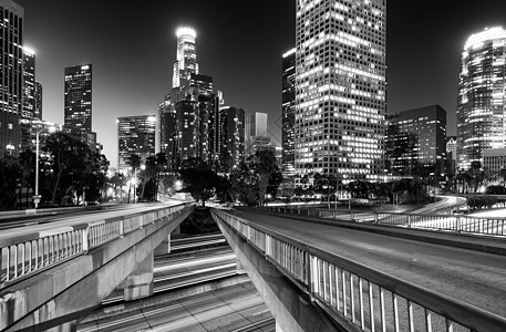 洛杉矶市中心办公楼城市黑与白多层都市摄影街道摩天大楼目的地头灯图片