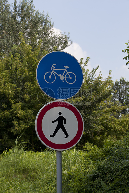 自行车路径旅行交通危险圆圈娱乐天空路线标识男人运动图片