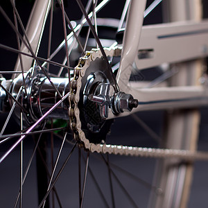 旧旧改装的回型自行车     细节运动齿轮工具古董踏板维修运输橡皮机器机械图片