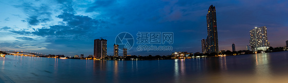 曼谷市风景 在黄昏时拍摄首都商业城市金融景观建筑物历史性天际办公室图片