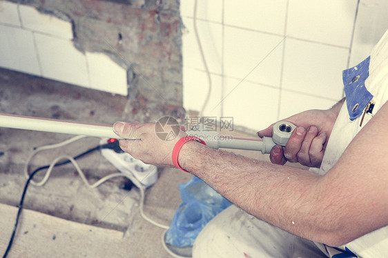 管道厨房卫生劳动者职业机械梯子维修建筑劳动力男人图片