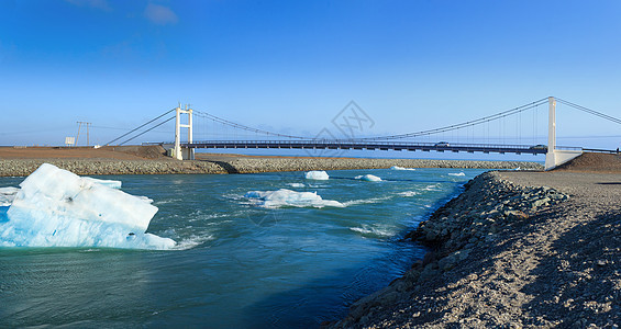 约库萨尔隆冰原上的桥冰山活力蓝色气候环境冰帽风景荒野冰川天空图片