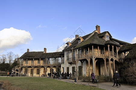 在凡尔赛城堡的公园小屋城堡村庄花园历史房子财产域名旅行旅游图片