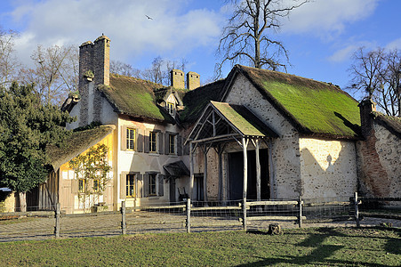 在凡尔赛城堡的公园旅行女王村庄建筑学历史文化旅游小屋农场随从图片