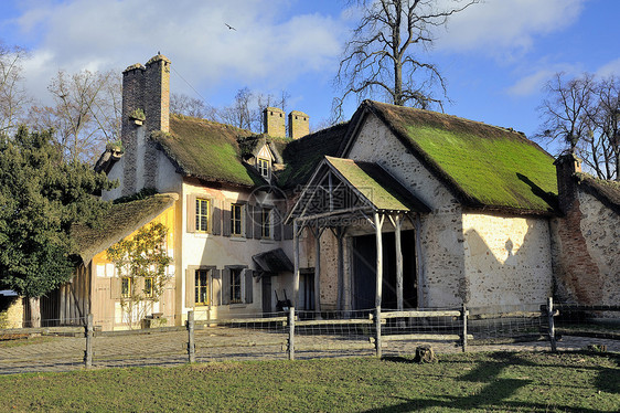 在凡尔赛城堡的公园旅行女王村庄建筑学历史文化旅游小屋农场随从图片
