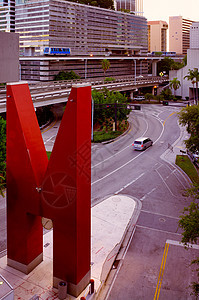 迈阿密市区的雕塑图片