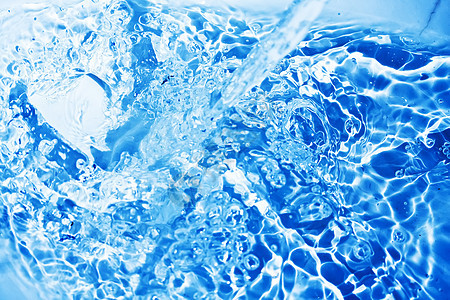 蓝水宏观蓝色海浪运动气泡波纹流动飞溅液体图片