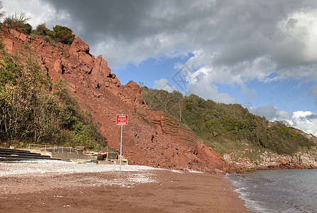 海岸侵蚀全球海防房子塌方损害海滩财产保险悬崖海平面图片