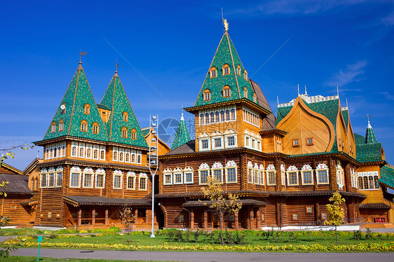 俄罗斯伍德宫殿白色旅行木头博物馆地标蓝色文化教会天空建筑学图片