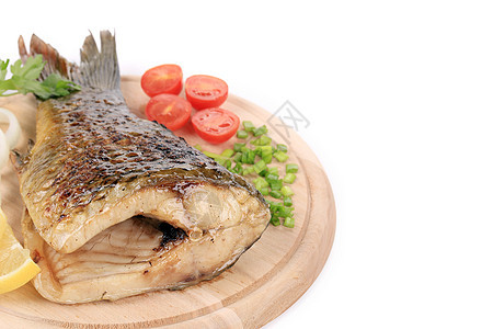 炸鱼尾尾巴午餐沙拉辣椒香菜海鲜用餐鱼片营养胡椒炙烤图片