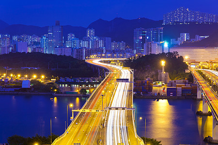 市内现代高速公路夜间图片