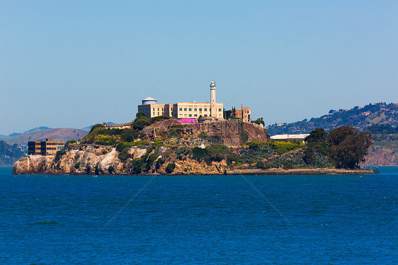 旧金山湾加利福尼亚州Alcatraz岛监狱景点海岸岩石码头海洋旅行天空建筑建筑学灯塔图片