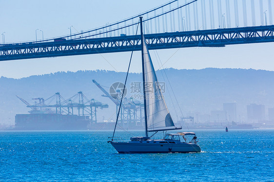来自加利福尼亚州7号码头的旧金山湾桥帆船天空景观航行旅行血管假期天际晴天海洋建筑学图片