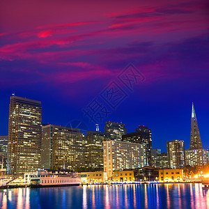 来自加州7号码头的 旧金山日落天空旅行海洋日落市中心城市假期景观摩天大楼地标天际图片