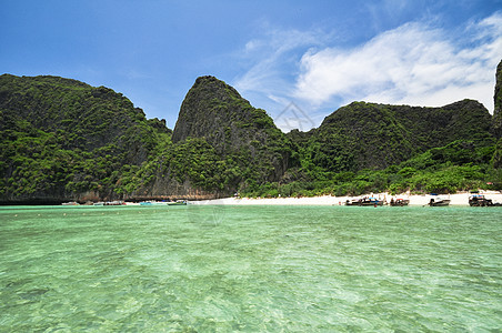 玛雅湾气候出租车天空热带海滩顶峰阳光冒险海岸客船图片